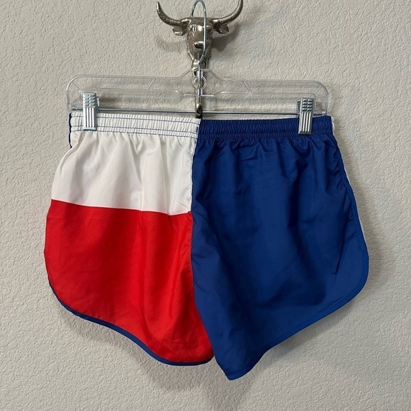 NWOT Women’s Bucee’s Texan Shorts size medium - Picture 3 of 3